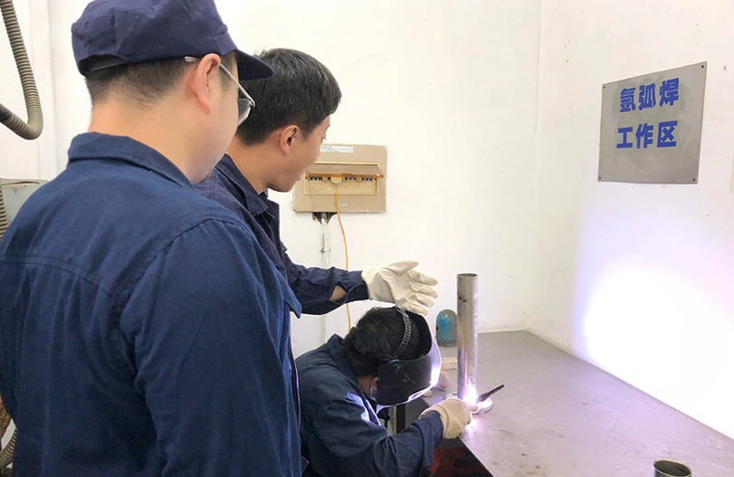 【师带徒活动】“师带徒促成长 凝聚企业正能量”系列报道之尊时凯龙六厂“师带徒”活动